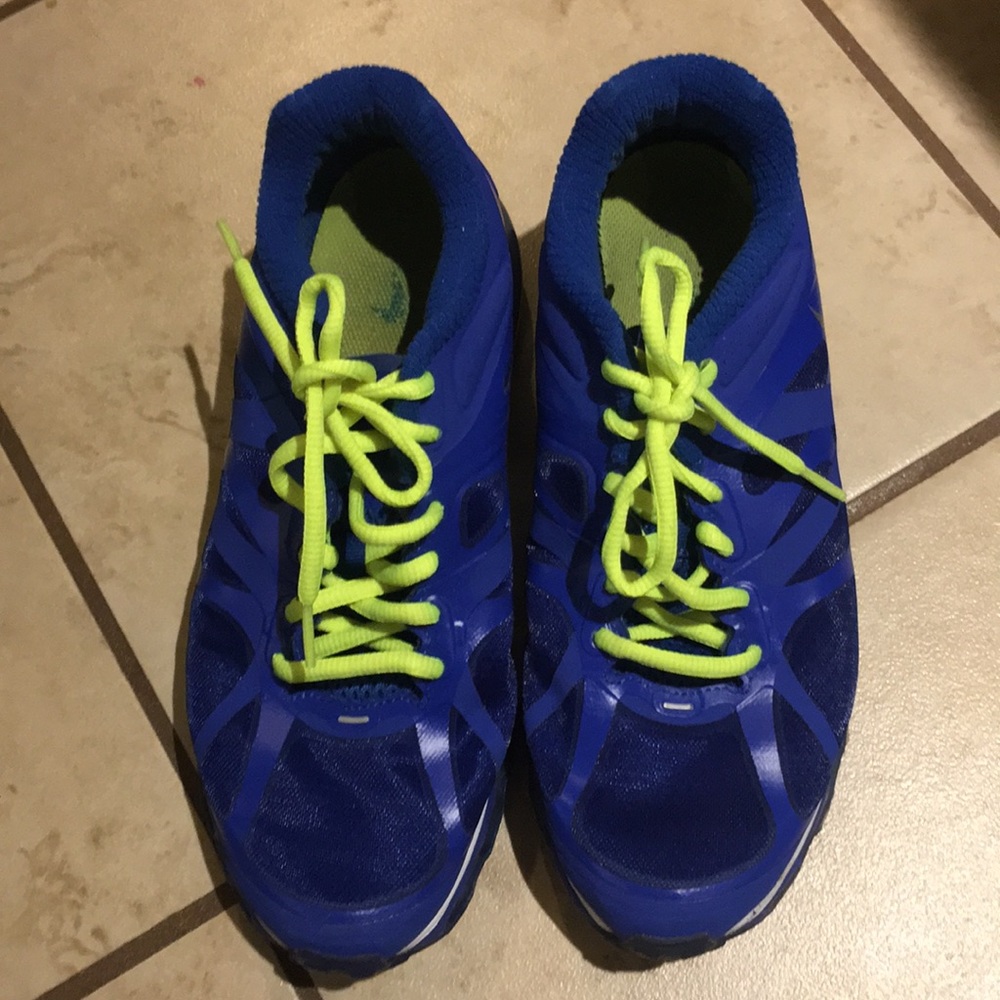 Nike Air Max 6Y (fits woman’s 8)